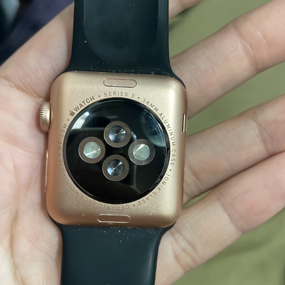 Apple 38mm Apple Watch 3